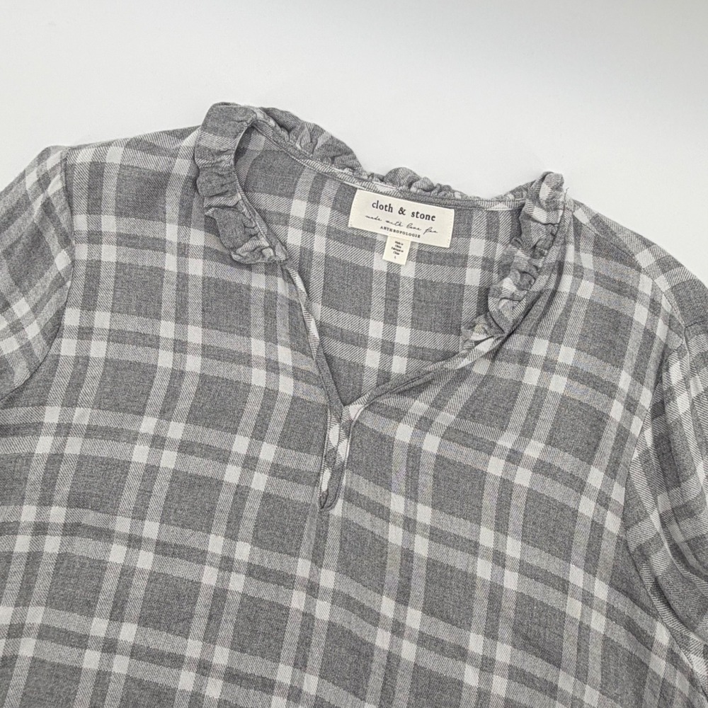 Cloth & Stone Plaid Top Women Large Grey Ruffle Neck Metallic Lurex Blouse